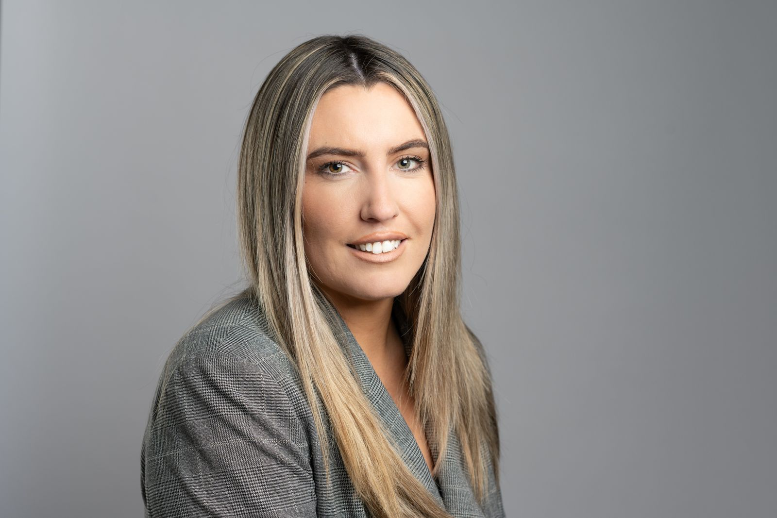 Amanda has 10+ years of automotive accounting experience. Amanda thrives on positive collaboration and is passionate about helping automotive accounting teams find success in automation. Amanda lives in the Midwest with her husband and her two children.  She enjoys reading, exploring new restaurants, and spending time with her family. logo